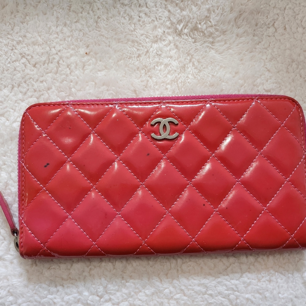 Chanel authentic zipper wallet